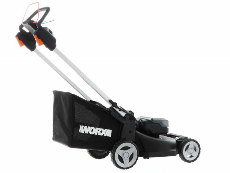 Rasaerba semovente WORX NITRO WG749E - 46 cm in Offerta